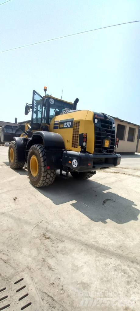 Komatsu WA270-8 Kolové nakladače