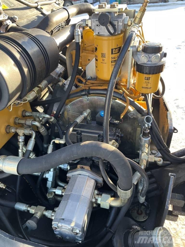 CAT CB 335 E Tandemové válce