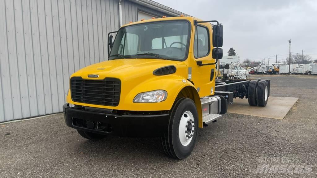 Freightliner M2 Nákladní vozidlo bez nástavby