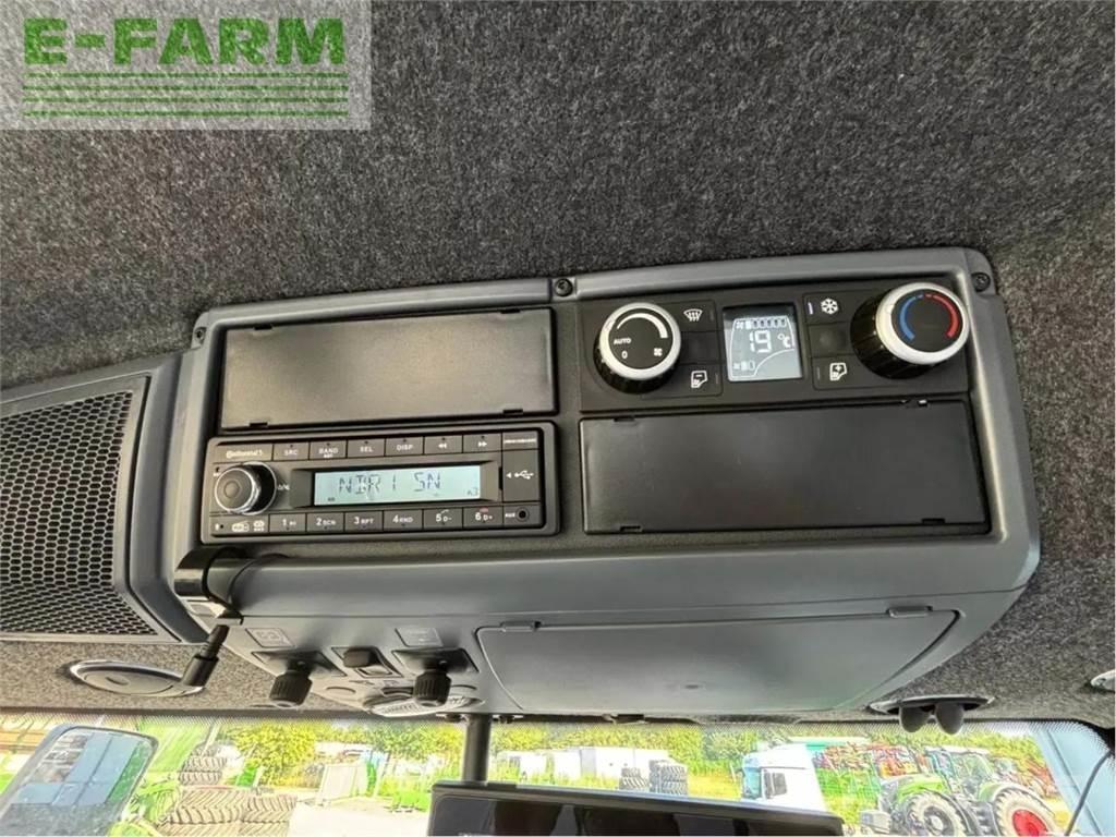 Valtra q 265 Traktory