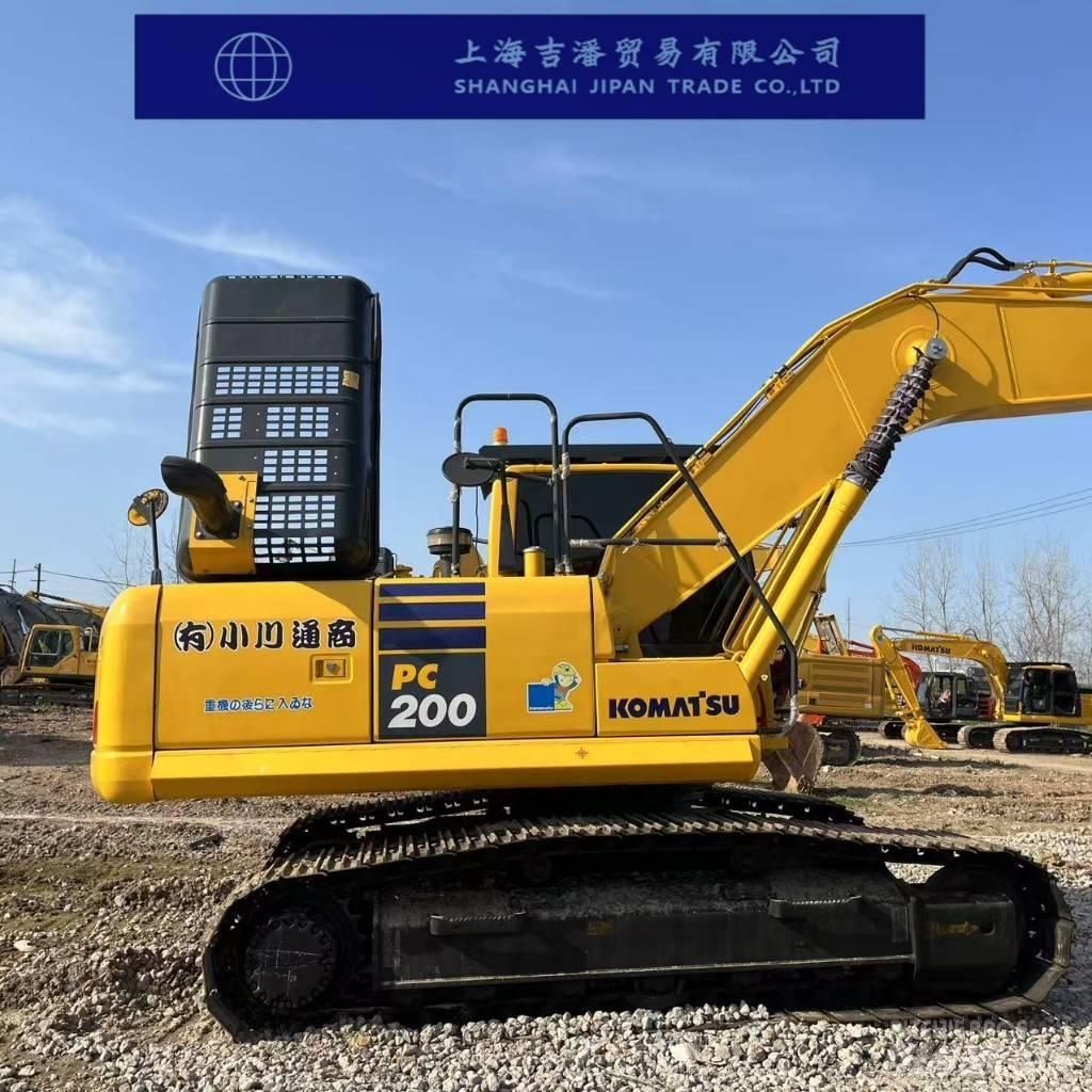Komatsu PC 200-8 Pásová rýpadla