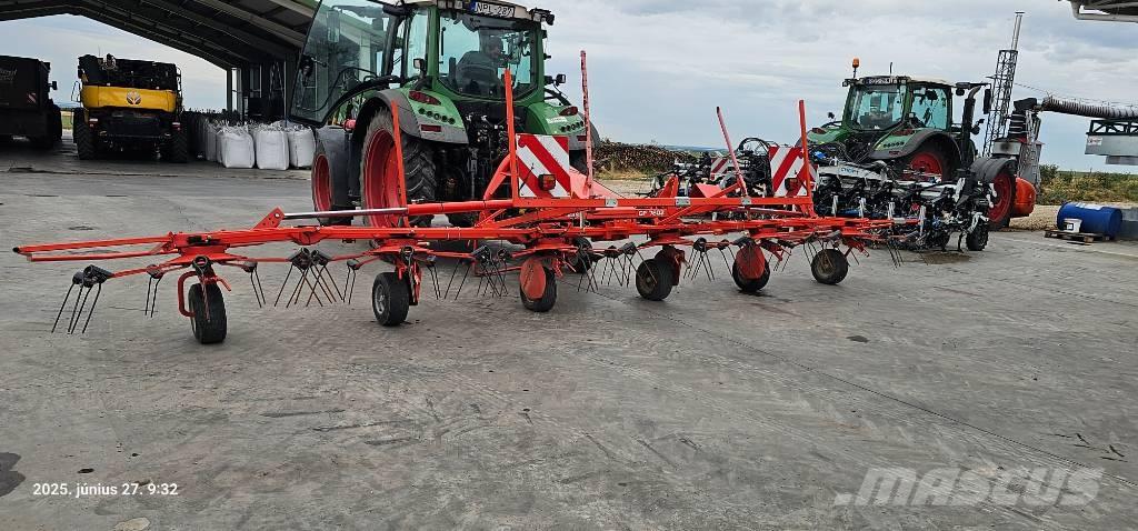 Kuhn GF 7802 Obraceče a shrabovače sena