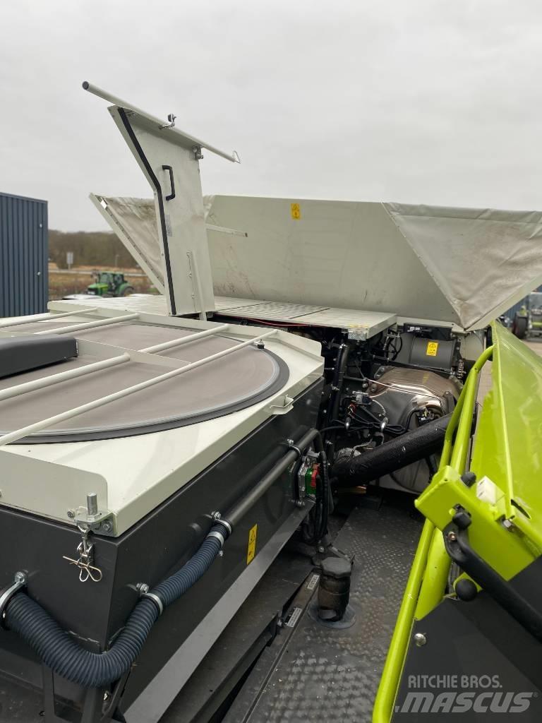 CLAAS LEXION 8800 Sklízecí mlátičky