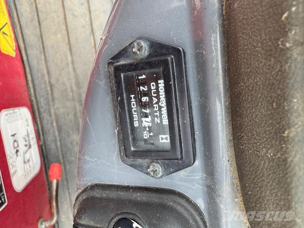 Yanmar SV08 (1D879) Mini rýpadla < 7t