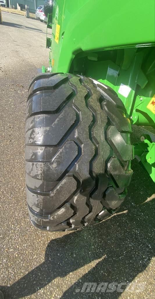 John Deere V461M Lis na válcové balíky