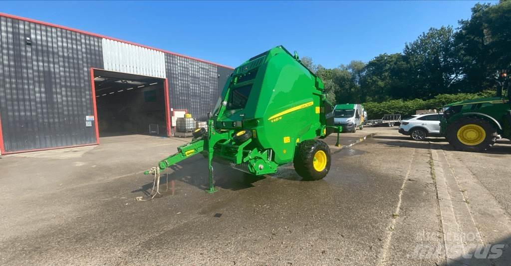 John Deere V461M Lis na válcové balíky