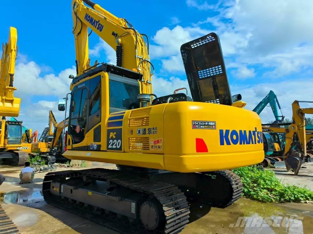 Komatsu PC 220-8 Pásová rýpadla