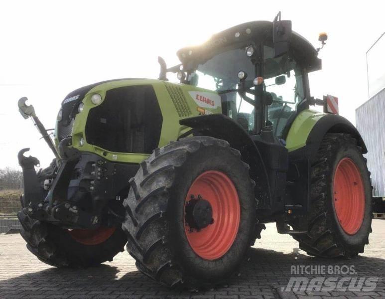 CLAAS AXION 810 Traktory