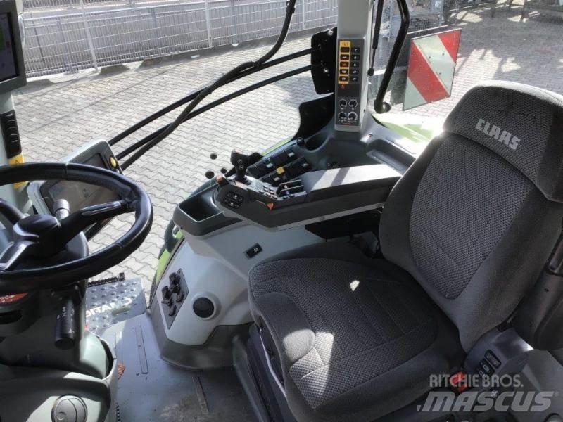 CLAAS AXION 810 Traktory