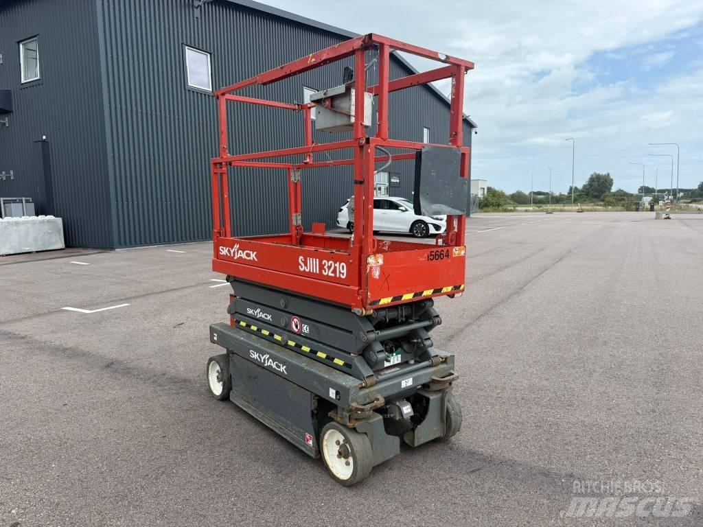 SkyJack SJ 3219 Nůžková zvedací plošina