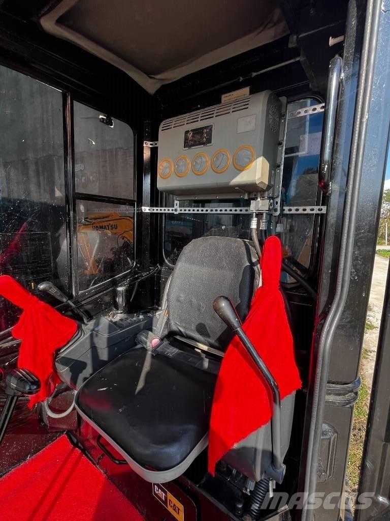 CAT 303.5 E CR Mini rýpadla < 7t