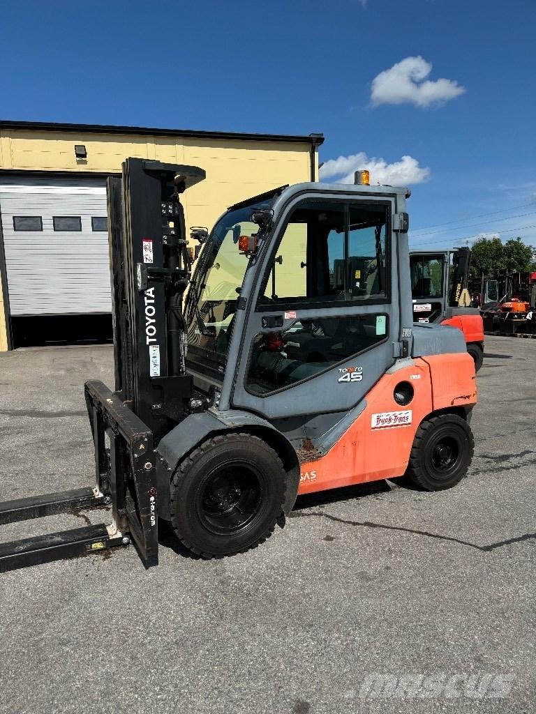 Toyota 40-8FD40N Dieselové vozíky