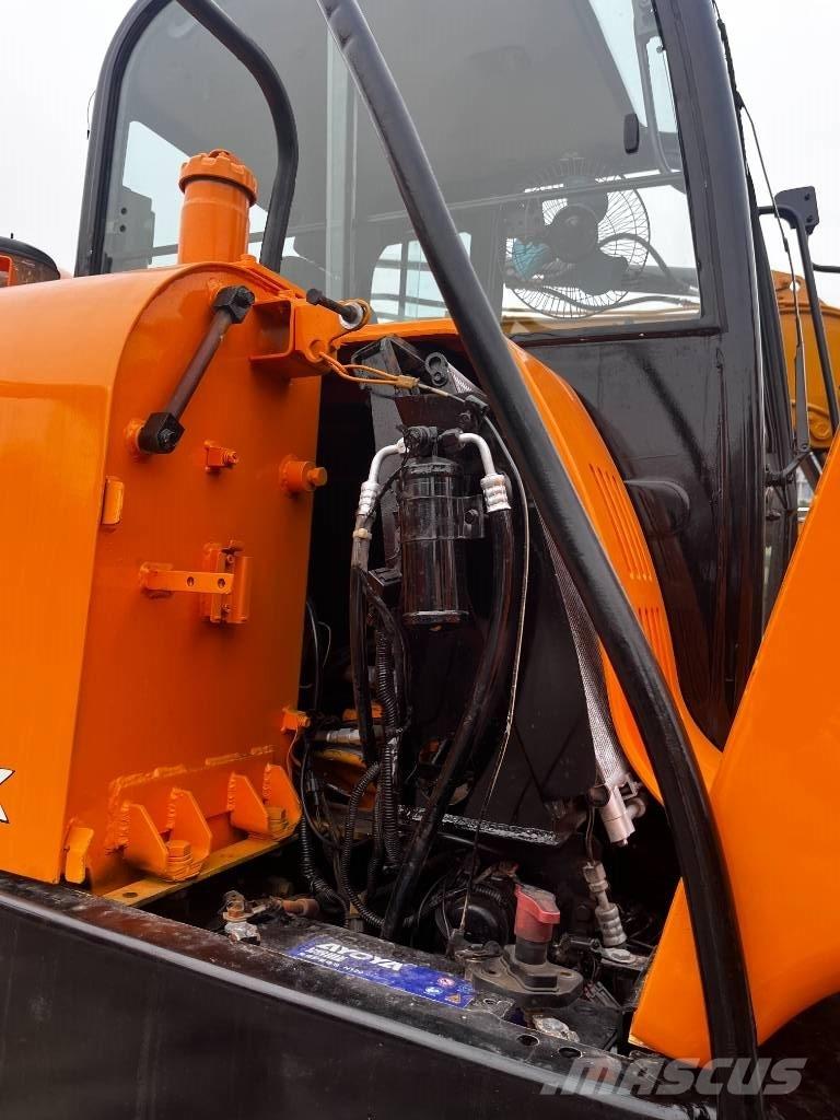 Hyundai Robex 60 W-9 Kolová rýpadla