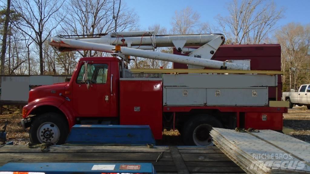 International 4700 Autoplošiny
