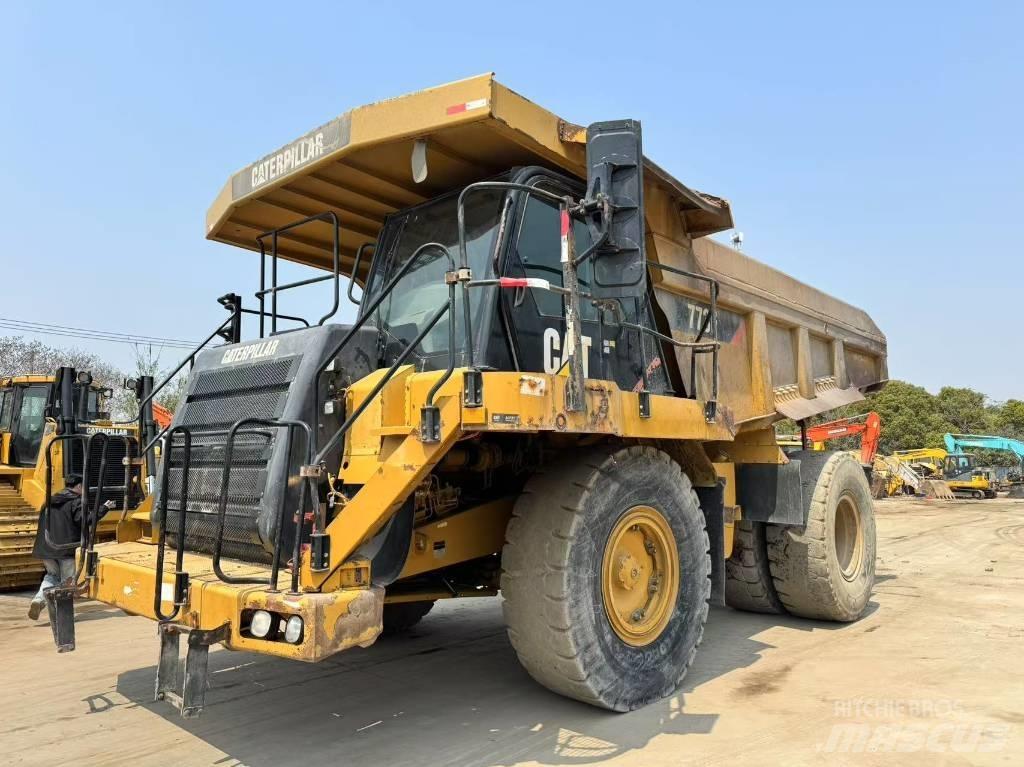 CAT 773 F Pevné dempry