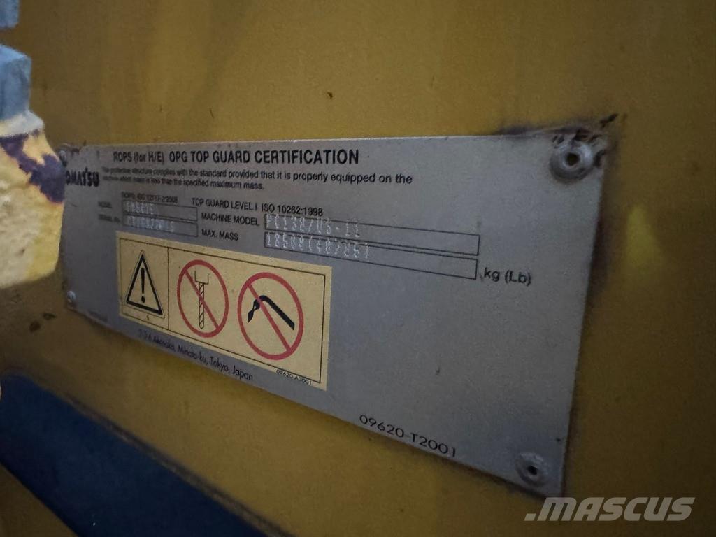 Komatsu PC138-11 Pásová rýpadla