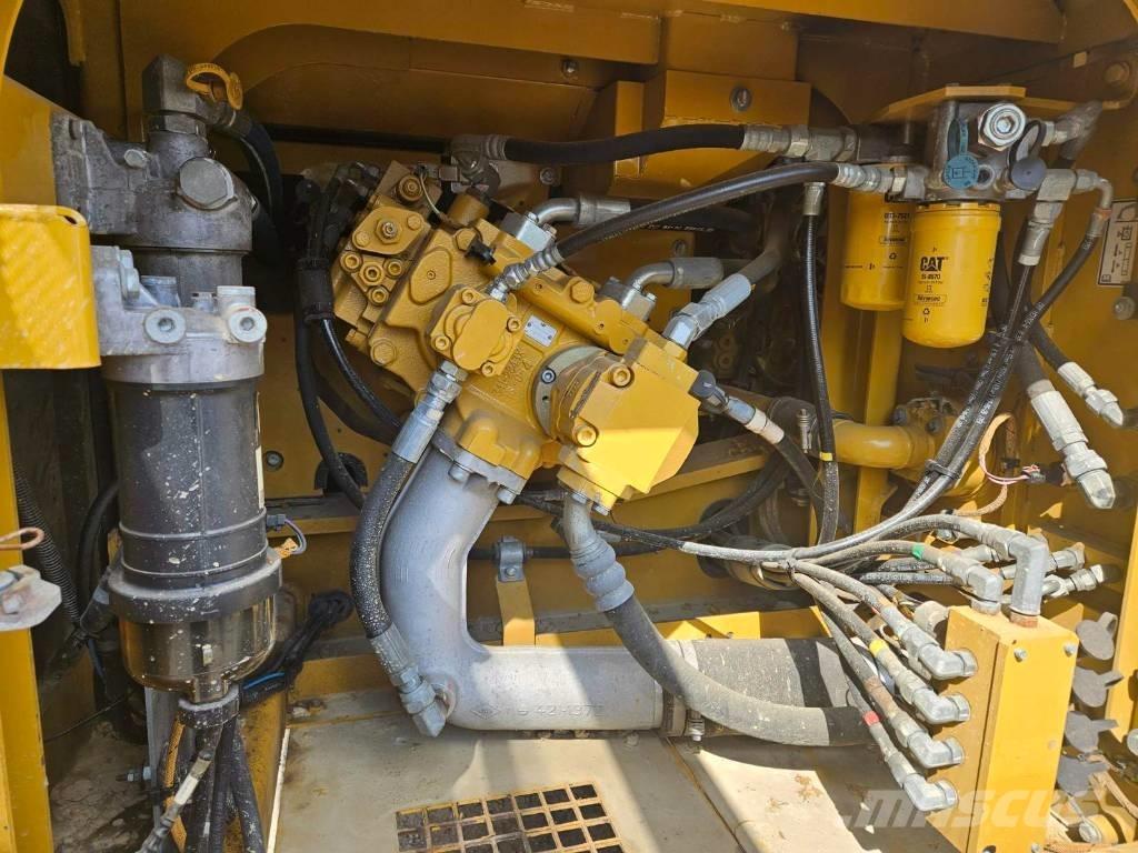 CAT 326 F L Pásová rýpadla