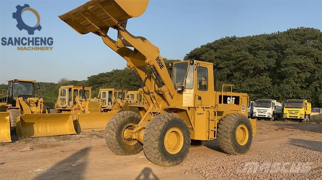 CAT 950E Kolové nakladače