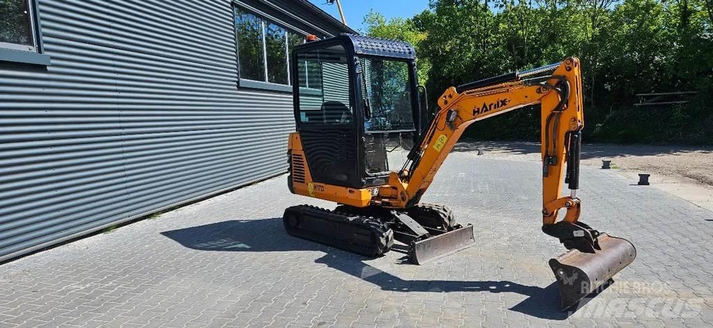 Hanix H 17D Mini rýpadla < 7t