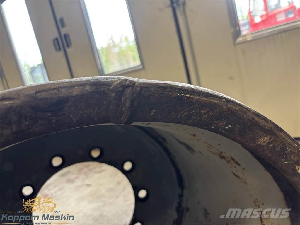 Valmet 890 24x26,5 Pneumatiky, kola a ráfky