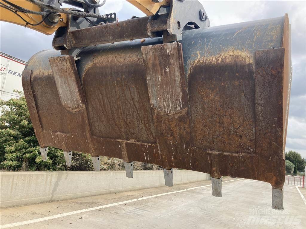 Liebherr L 526 Kolové nakladače