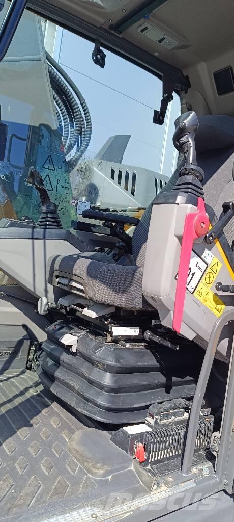 Volvo ECR235EL Pásová rýpadla