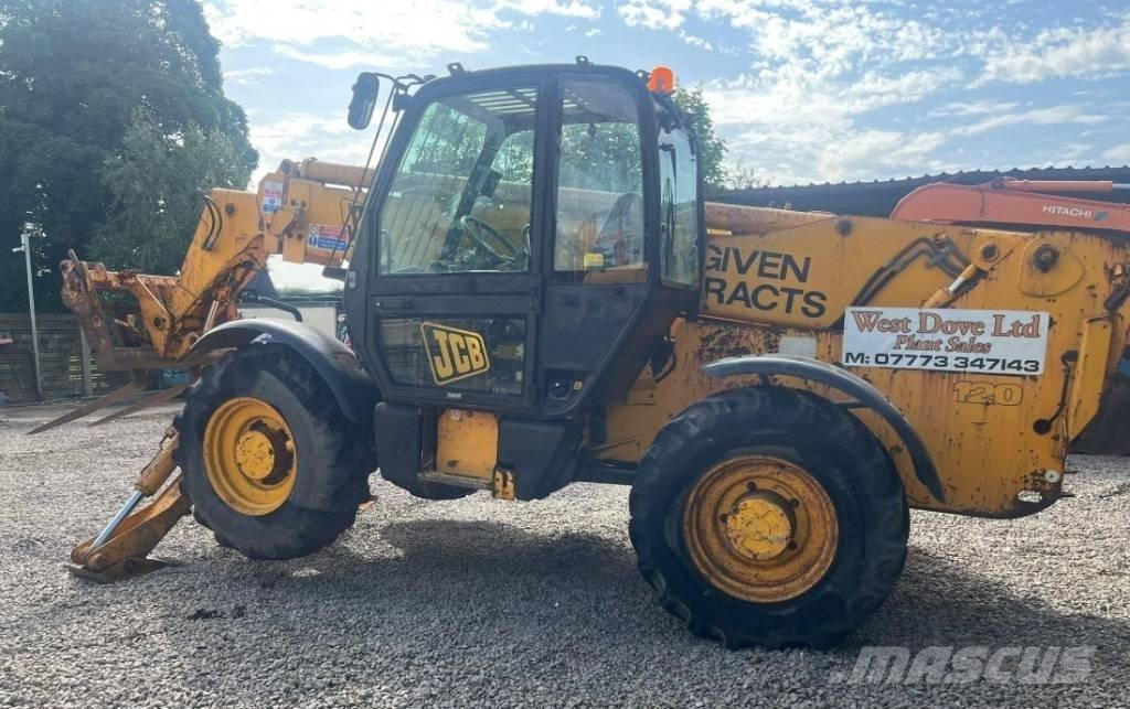 JCB 532-120 Teleskopické manipulátory