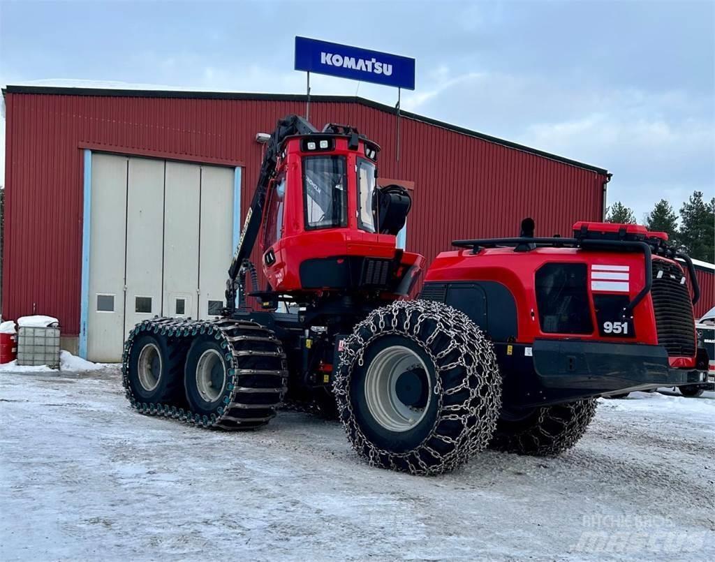 Komatsu 951 Harvestory