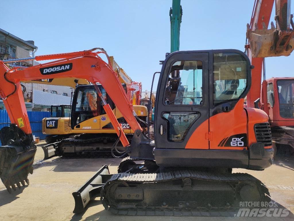 Doosan DX 60 Pásová rýpadla