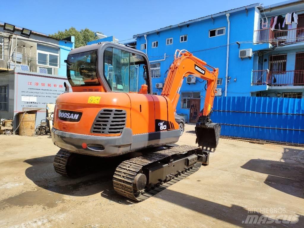 Doosan DX 60 Pásová rýpadla