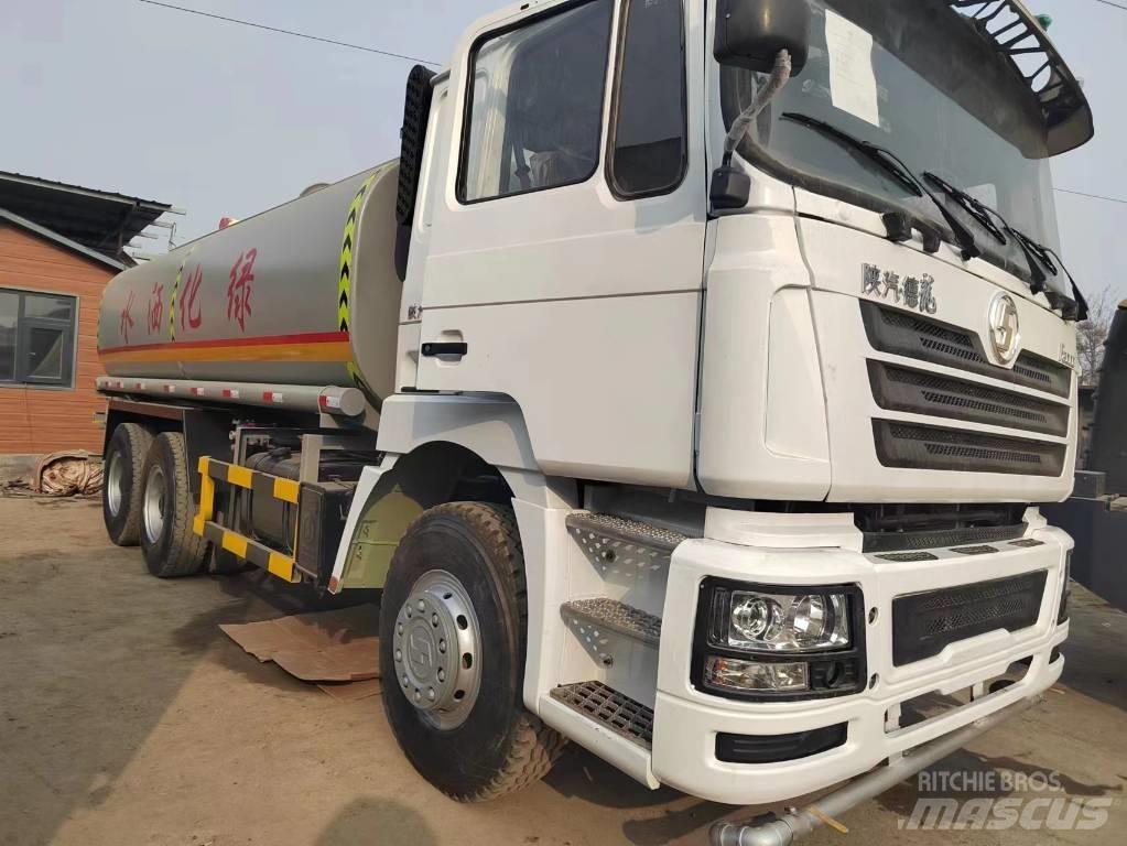 Shacman F3000 6X4 Cisterny na vodu