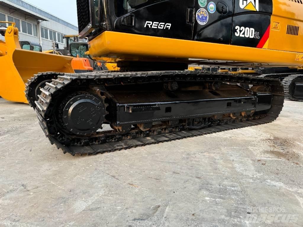 CAT 320D2 Midi rýpadla 7t - 12t