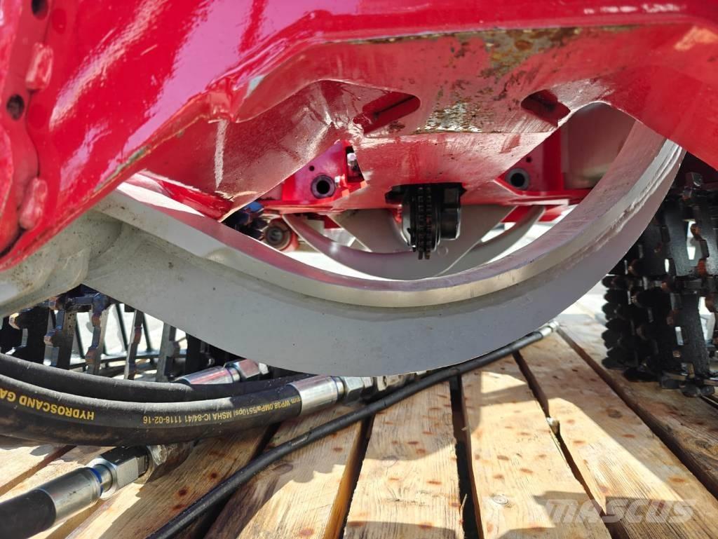 Log Max 5000 D Těžební hlavy