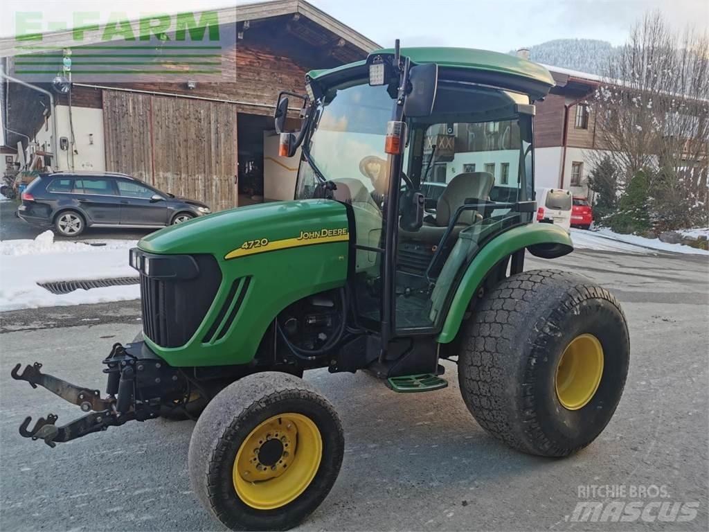 John Deere 4720 Traktory