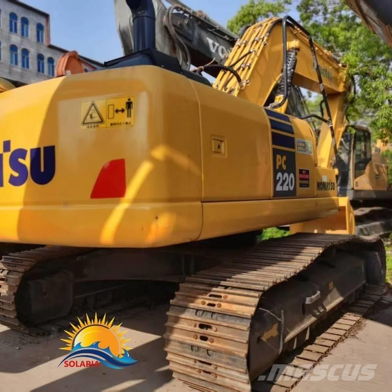Komatsu PC 220-7 Pásová rýpadla