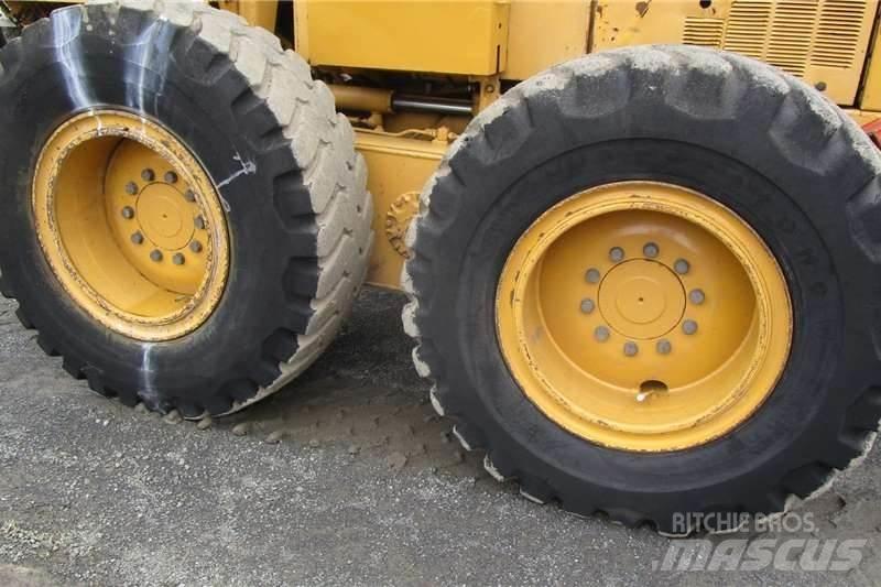CAT 140H Grejdry