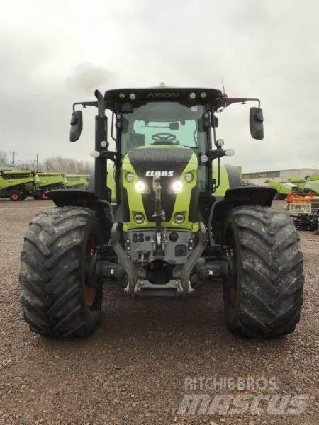CLAAS AXION 810 Traktory