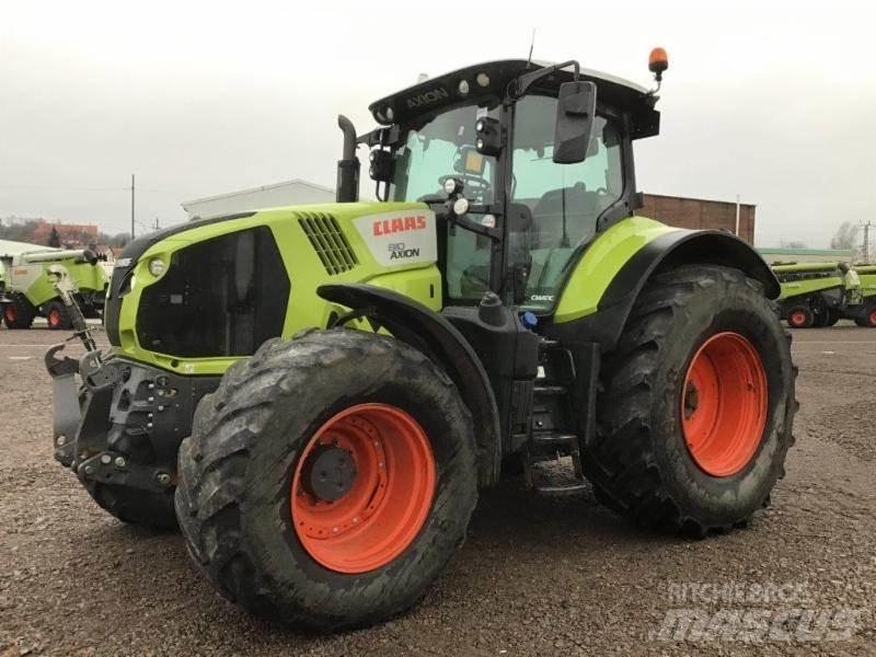 CLAAS AXION 810 Traktory