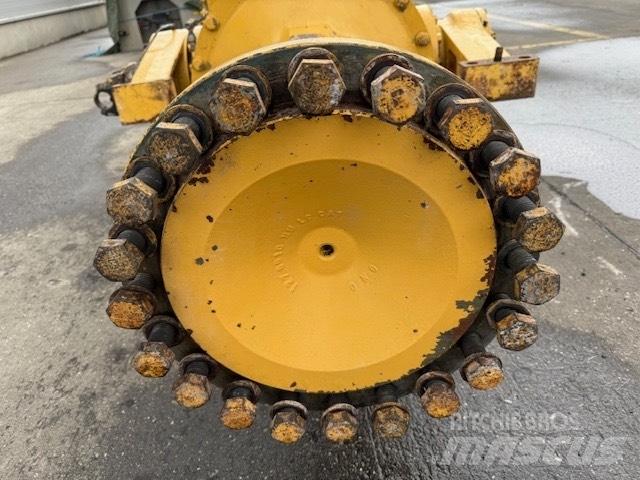 CAT 966 H REAR AXLES Nápravy