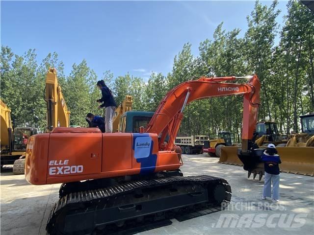 Hitachi EX 200 Pásová rýpadla