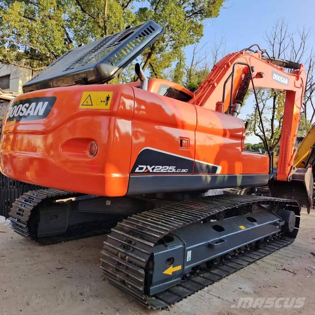 Doosan DX 225 LC Pásová rýpadla