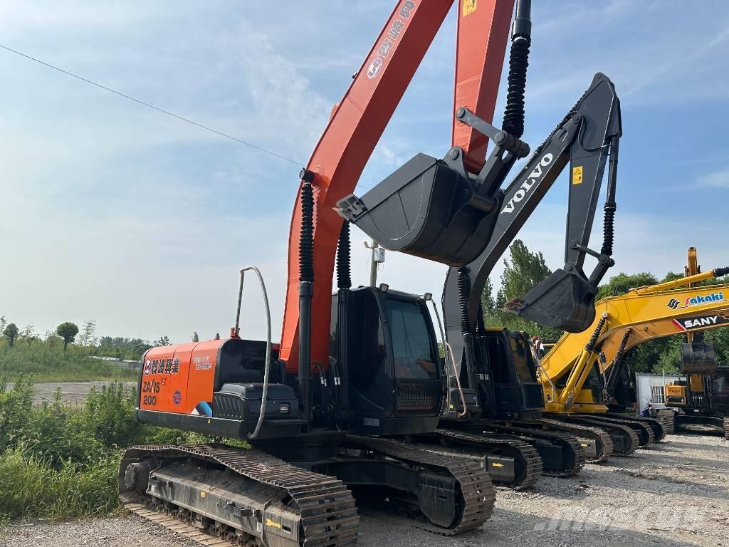 Hitachi ZX200 Pásová rýpadla