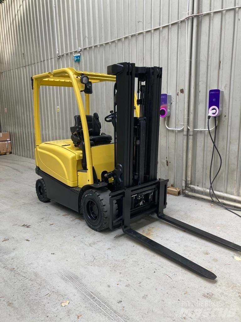 Hyster J2.5XN Akumulátorové vozíky