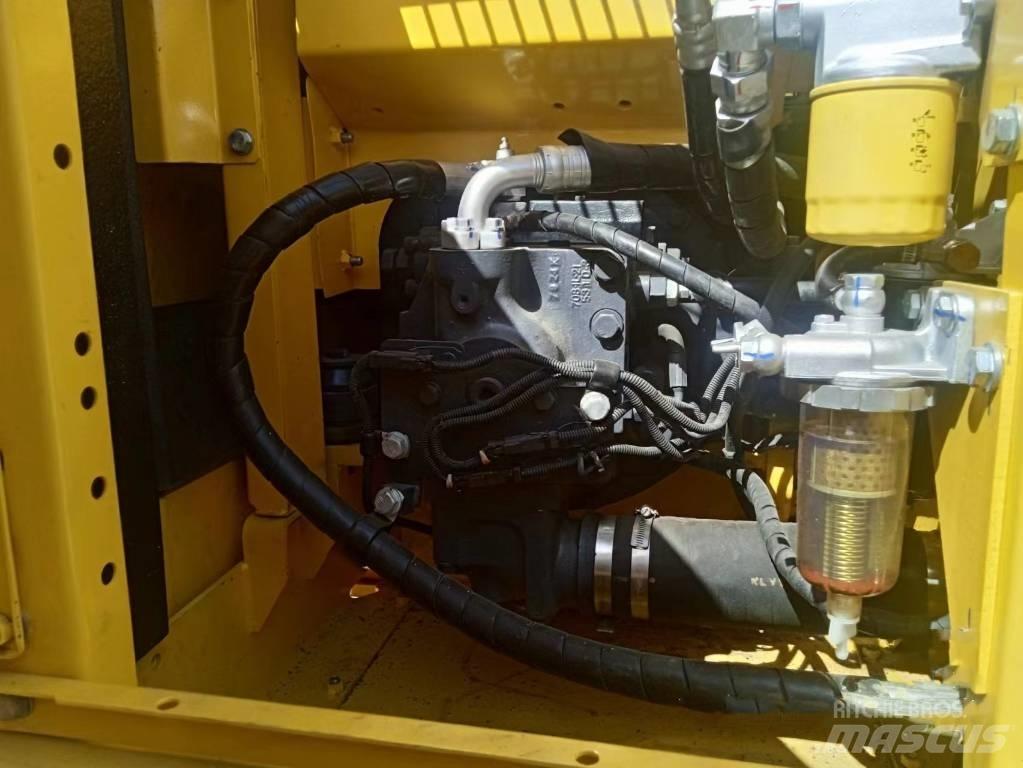Komatsu PC130-7 Pásová rýpadla