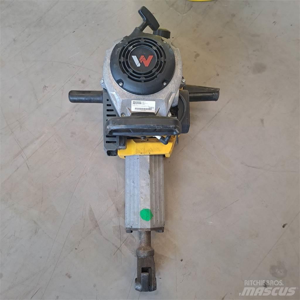 Wacker Neuson BH55 Vibrační pěchy