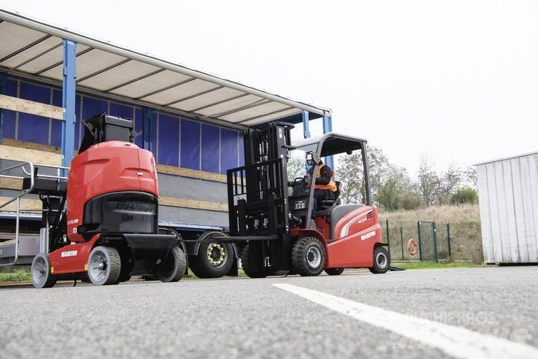 Manitou 100 VJR Teleskopické manipulátory