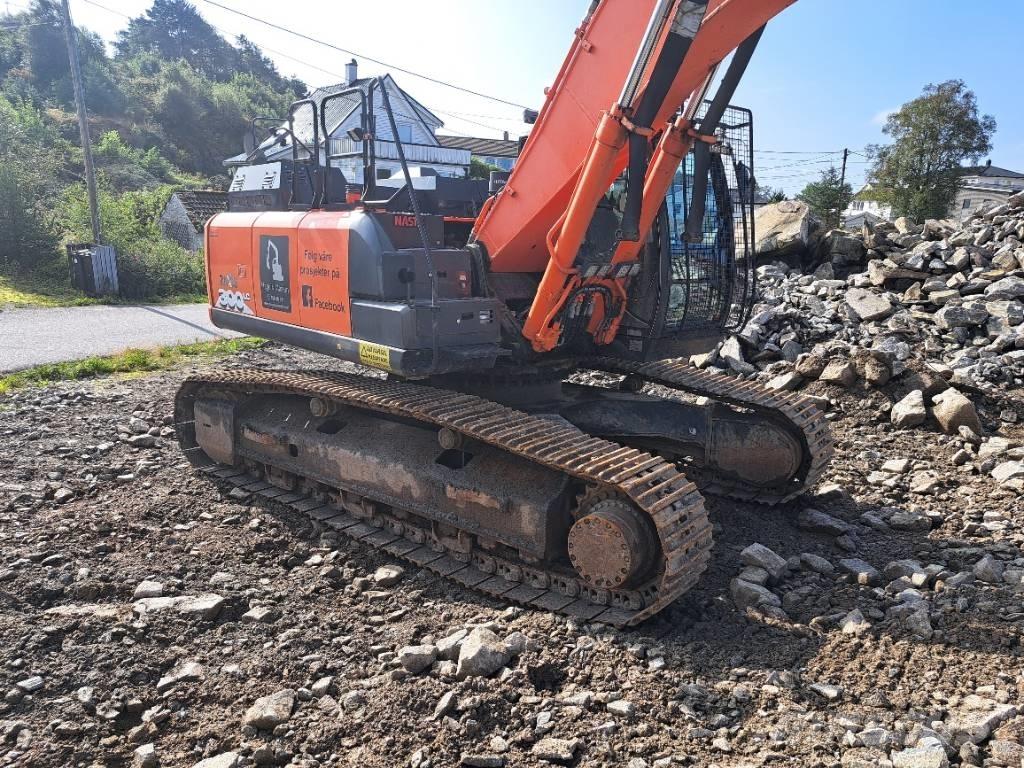 Hitachi ZX 300 LC-6 Pásová rýpadla