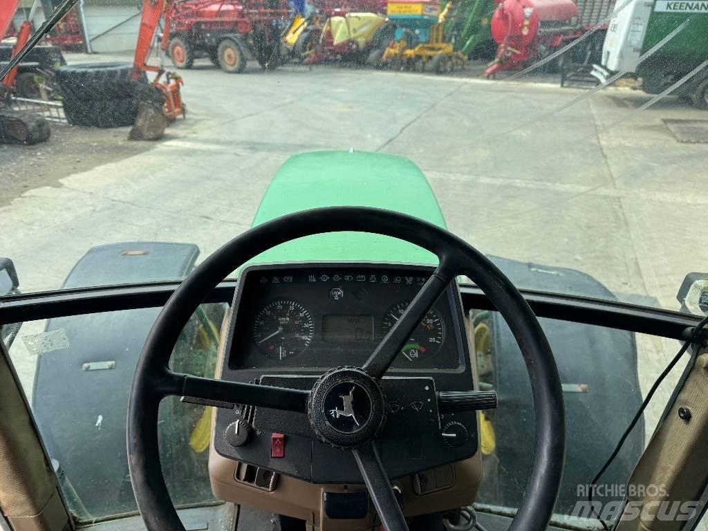John Deere 6800 Traktory