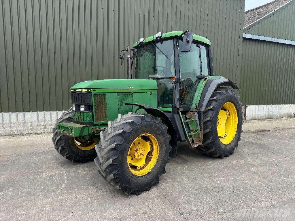 John Deere 6800 Traktory