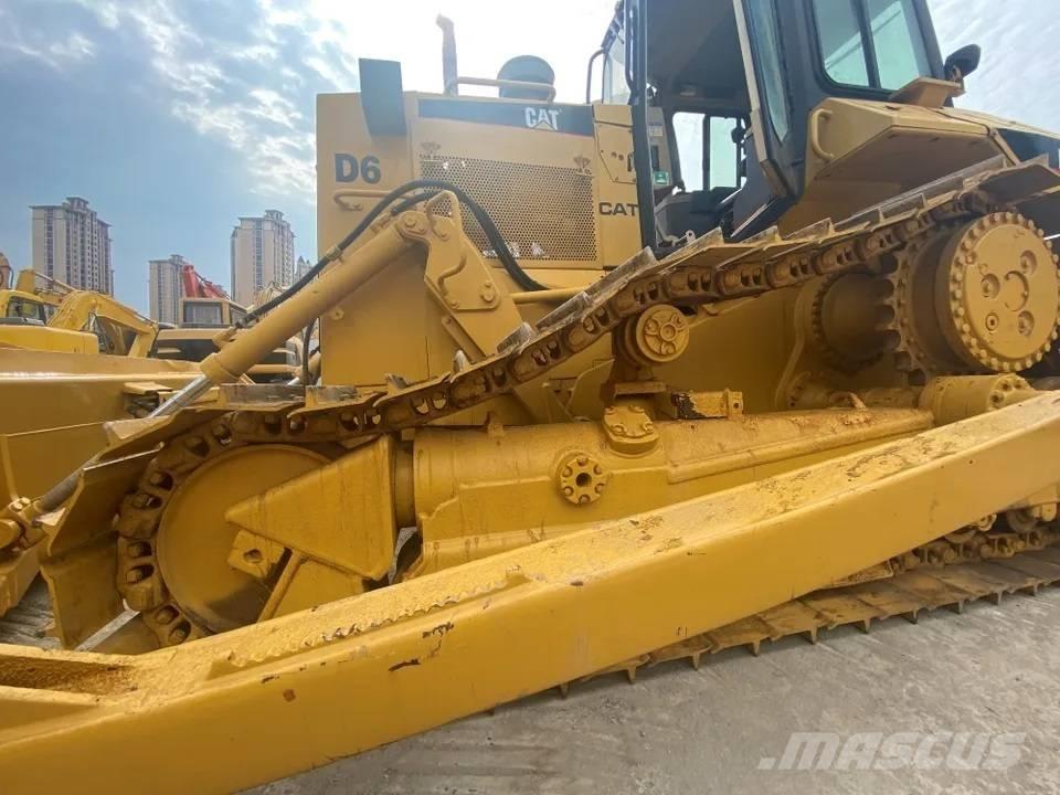 CAT D6R Pásové dozery